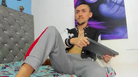 Snapshot of charly_fenix chatting on October 31, 1:06 am Charly online show from October 31, 1:06 am