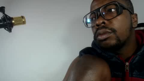 Snapshot of charly_vergonti_ chatting on March 9, 12:20 pm charly_vergonti_ online show from March 9, 12:20 pm