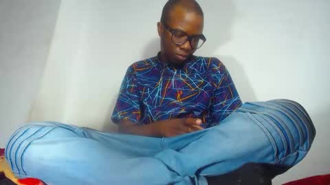 Snapshot of charly_vergonti_ chatting on November 24, 3:12 pm charly_vergonti_ online show from November 24, 3:12 pm