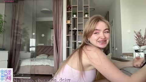 Snapshot of charming_daisy chatting on October 1, 10:32 am my fansly Charming daisy My Wishlist for new toys online show from October 1, 10:32 am