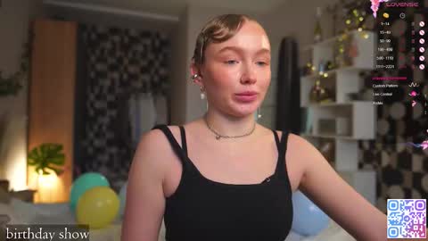 Snapshot of charming_daisy chatting on November 18, 7:24 am my fansly Charming daisy My Wishlist for new toys online show from November 18, 7:24 am