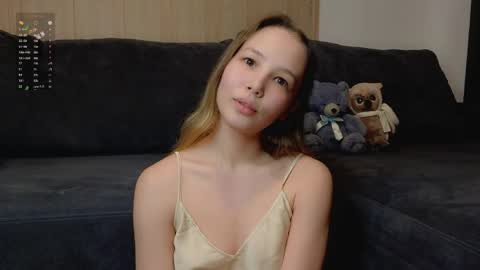 Snapshot of charming_evaa chatting on April 12, 4:34 pm Eva online show from April 12, 4:34 pm