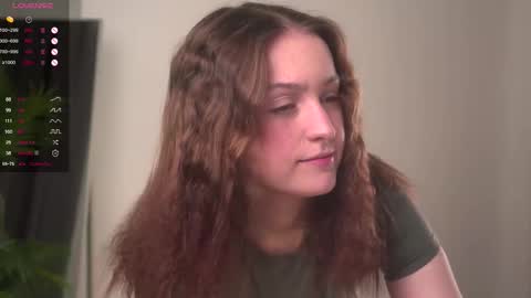 Snapshot of charming_flower chatting on November 20, 9:47 pm MarselinMarsi inst ptj mars online show from November 20, 9:47 pm