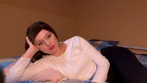 Snapshot of charmingkatie chatting on November 8, 12:16 pm katie online show from November 8, 12:16 pm