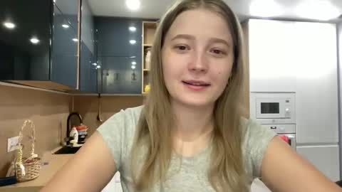 Sarah online show from September 13, 3:45 pm