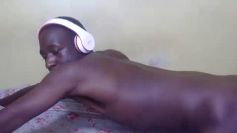 charmzboy online show from October 3, 9:01 pm