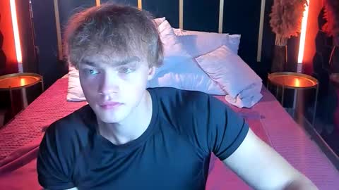 Snapshot of chase_muscular chatting on September 24, 10:29 am Chase online show from September 24, 10:29 am