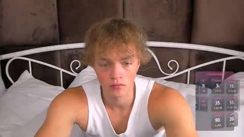 Snapshot of chase_muscular chatting on October 19, 3:34 pm Chase online show from October 19, 3:34 pm