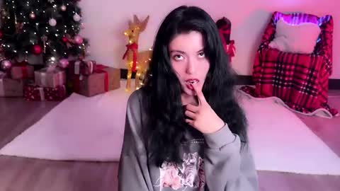 JASMINE   usually going live about 2 am UTC  online show from December 25, 1:41 pm