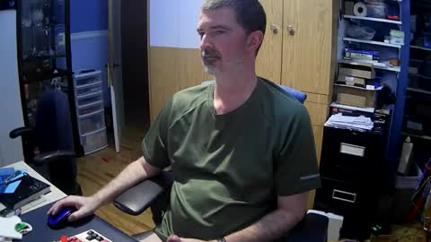 wanaBeYourToy online show from April 12, 9:31 pm