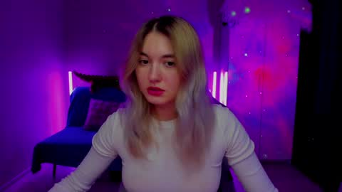 Snapshot of chatur_lady_ chatting on December 25, 10:06 am Betty online show from December 25, 10:06 am
