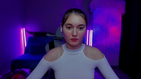 Snapshot of chatur_lady_ chatting on January 6, 3:51 pm Betty online show from January 6, 3:51 pm
