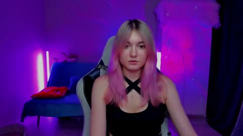 Snapshot of chatur_lady_ chatting on February 9, 8:13 pm Betty online show from February 9, 8:13 pm