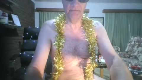 We Chat online show from December 22, 1:44 pm