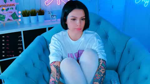 Snapshot of chaturkaterina chatting on November 21, 3:38 am Miss Harmony online show from November 21, 3:38 am