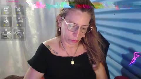 CHAYLA VICTORIA RUIZ  online show from May 12, 3:53 pm