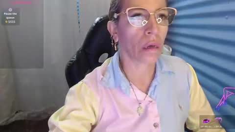 CHAYLA VICTORIA RUIZ  online show from June 12, 10:47 am