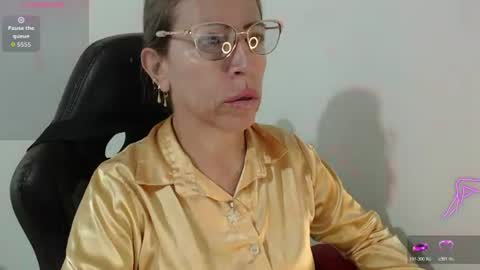 CHAYLA VICTORIA RUIZ  online show from July 2, 9:59 am