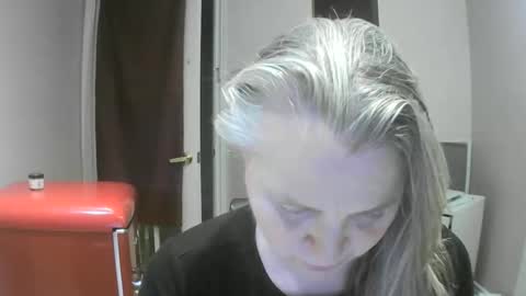 Snapshot of chealsiek chatting on October 3, 1:02 am chealsiek online show from October 3, 1:02 am