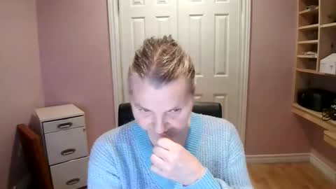 chealsiek online show from February 3, 1:26 am