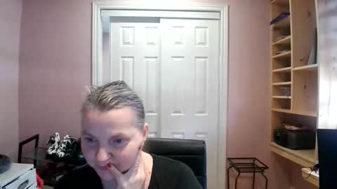 chealsiek online show from February 25, 7:23 pm