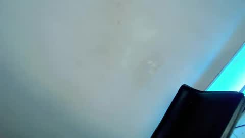 Snapshot of cheat_chat chatting on December 10, 3:20 am Athena online show from December 10, 3:20 am