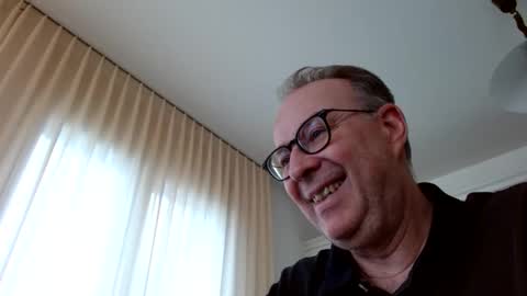 cheer2u online show from February 5, 1:38 pm