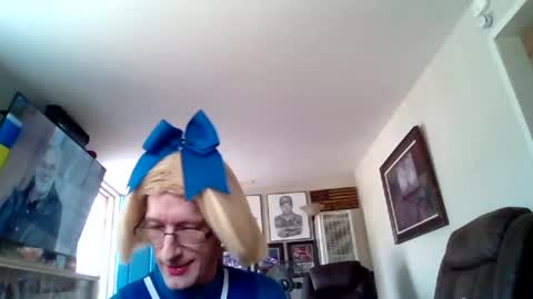 cheerleader_crossdresser online show from June 22, 7:33 pm