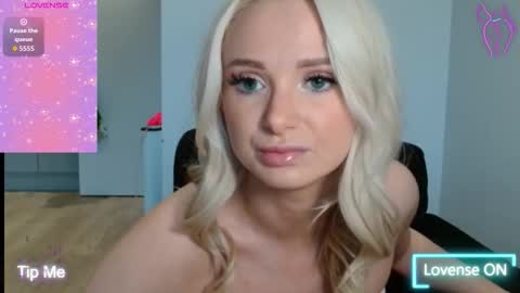 Snapshot of chelseablondeuk chatting on November 13, 3:33 pm ChelseaBlonde online show from November 13, 3:33 pm