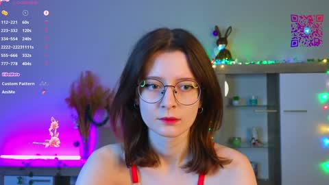 Mona online show from December 22, 3:11 pm