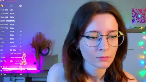 Mona online show from December 24, 6:17 pm