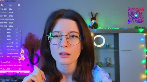 Mona online show from January 10, 9:10 pm