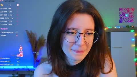 Mona online show from January 31, 6:25 pm