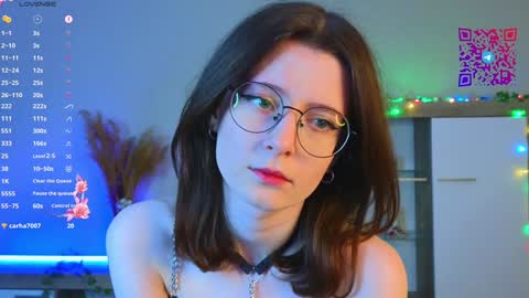 Mona online show from February 1, 3:18 pm