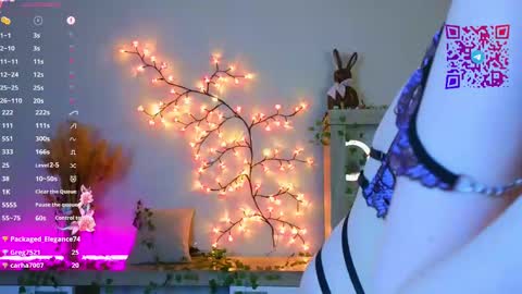 Mona online show from February 18, 9:31 pm