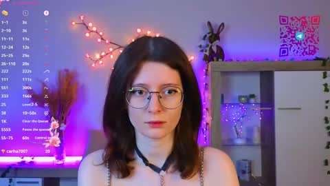 Mona online show from March 5, 3:18 pm