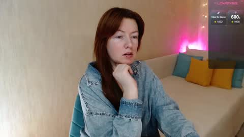 Snapshot of chelsey_rayne chatting on February 7, 6:45 pm Instagram faroffland online show from February 7, 6:45 pm