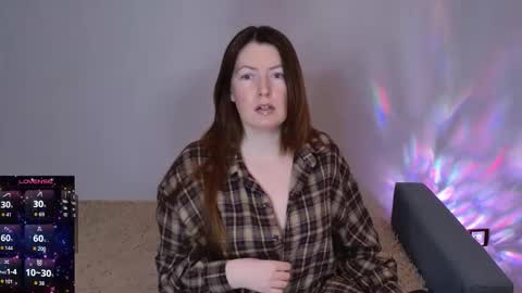 Snapshot of chelsey_rayne chatting on October 13, 7:47 pm Instagram faroffland online show from October 13, 7:47 pm