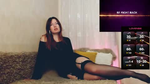 Snapshot of chelsey_rayne chatting on August 9, 1:49 pm Instagram faroffland online show from August 9, 1:49 pm
