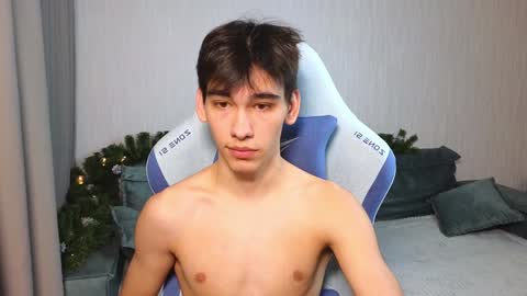 Snapshot of chem1ko chatting on December 18, 8:31 am LUCASRYANPVT IS OPEN online show from December 18, 8:31 am