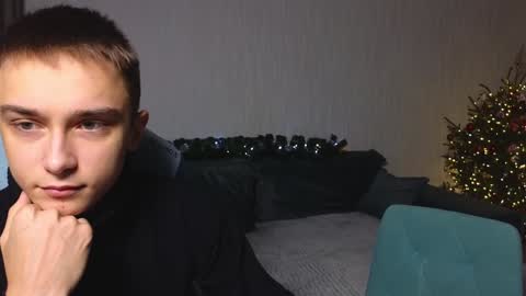 Snapshot of chem1ko chatting on December 19, 6:45 am LUCASRYANPVT IS OPEN online show from December 19, 6:45 am