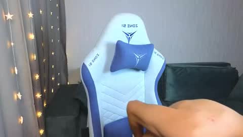 Snapshot of chem1ko chatting on February 16, 4:42 am LUCASRYANPVT IS OPEN online show from February 16, 4:42 am