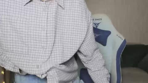 Snapshot of chem1ko chatting on October 6, 6:33 am LUCASRYANPVT IS OPEN online show from October 6, 6:33 am