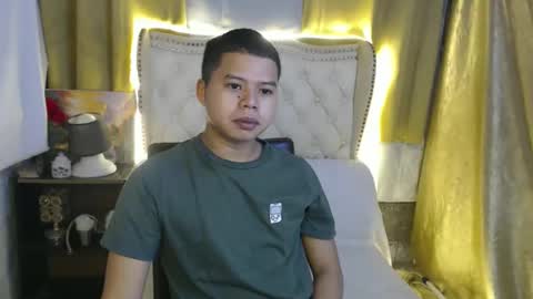 Snapshot of cheno_69 chatting on November 10, 9:52 am im cheno online show from November 10, 9:52 am