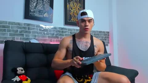 Snapshot of chepe_fit chatting on February 1, 3:08 am chepe vause online show from February 1, 3:08 am