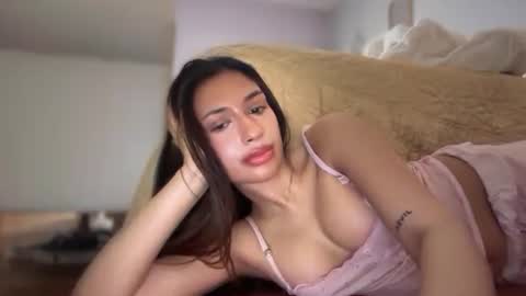 Snapshot of cherliecarmen chatting on October 16, 2:23 am cherliecarmen online show from October 16, 2:23 am