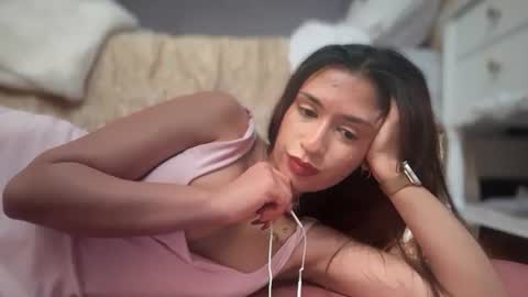 Snapshot of cherliecarmen chatting on November 12, 2:50 pm cherliecarmen online show from November 12, 2:50 pm