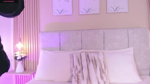 cherlyn_1 online show from May 11, 1:17 pm