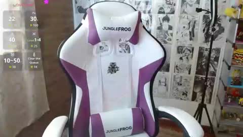 Snapshot of cherry_blummy22 chatting on June 13, 2:26 pm CHERRY online show from June 13, 2:26 pm