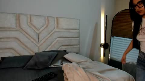 Snapshot of cherry_bunnyx chatting on June 14, 4:03 am cherry_bunnyx online show from June 14, 4:03 am